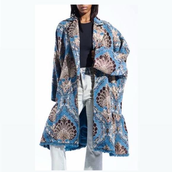 Azalea wang pavlova coat - Picture 2 of 4